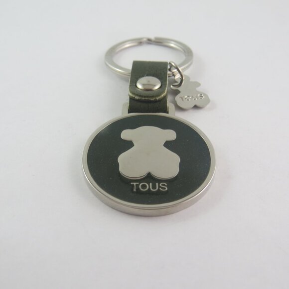 Tous Teddy Bear Keychain – Olive Green Leather Key Ring with Silver Bear Charm - Picture 5 of 6